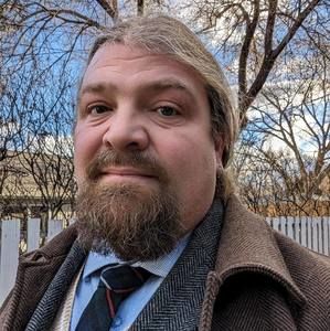 Meet your Posher, Everett